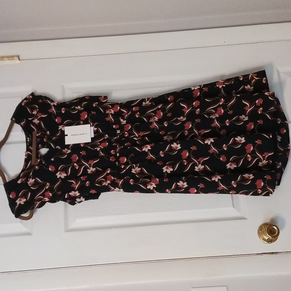 41 HAWTHORN Midnight Scallop Detail floral midi dress size M NWT